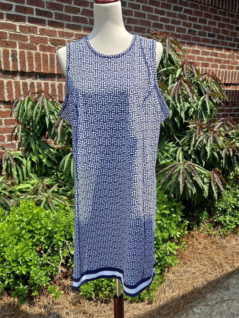 NWOT Southern Tide Navy & White Geometric Sleeveless Shift Dress